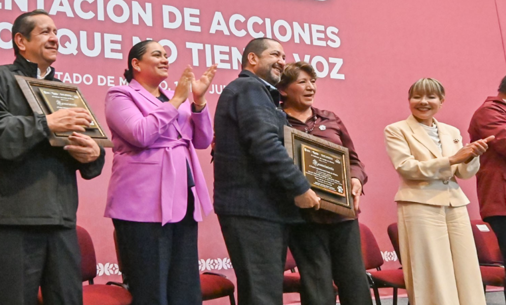 Paco Vázquez recibe reconocimiento por trabajo legislativo en Ley de Protección Animal en Edomex