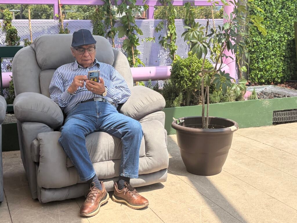 Nueva Calzada Flotante de Tlalpan suma sillones