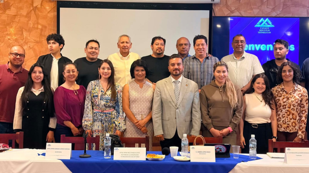 Autoridades de la Universidad Tecnológica de Huejotzingo y empresarios acuerdan impulsar la educación dual en la región.