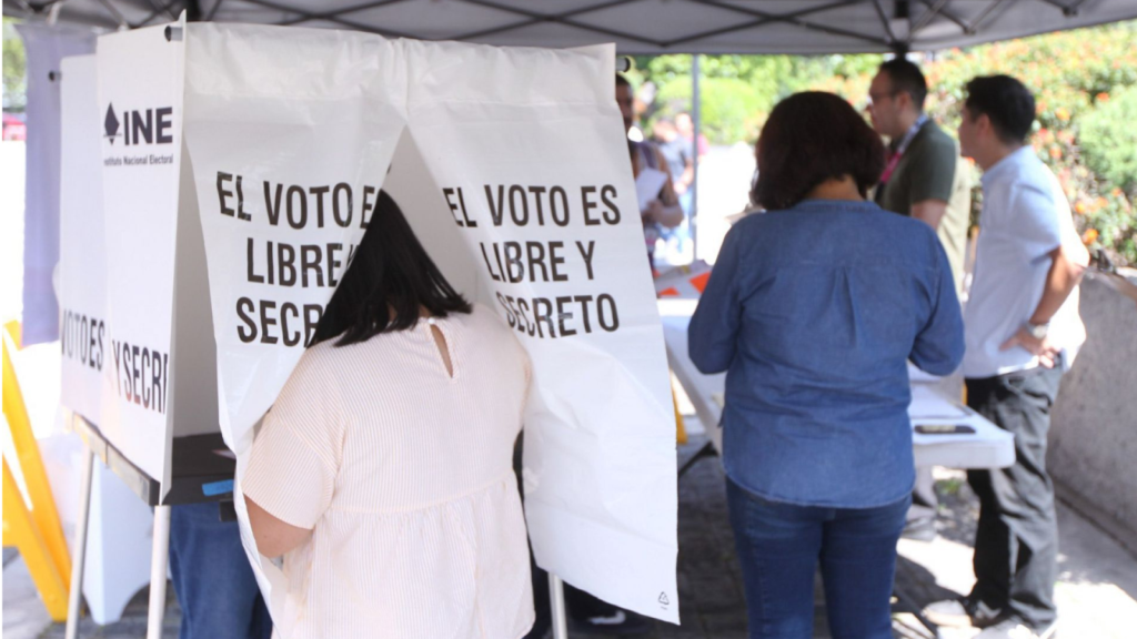 Elecciones 2027: consejero del INE propone voto directo en boleta separada para plurinominales