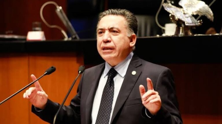 Enrique Inzunza se separa de Morena en el Senado; denuncia embestida política