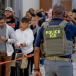 Operativos de ICE en aeropuertos de EE.UU: en un día detienen a por lo menos 40 personas migrantes