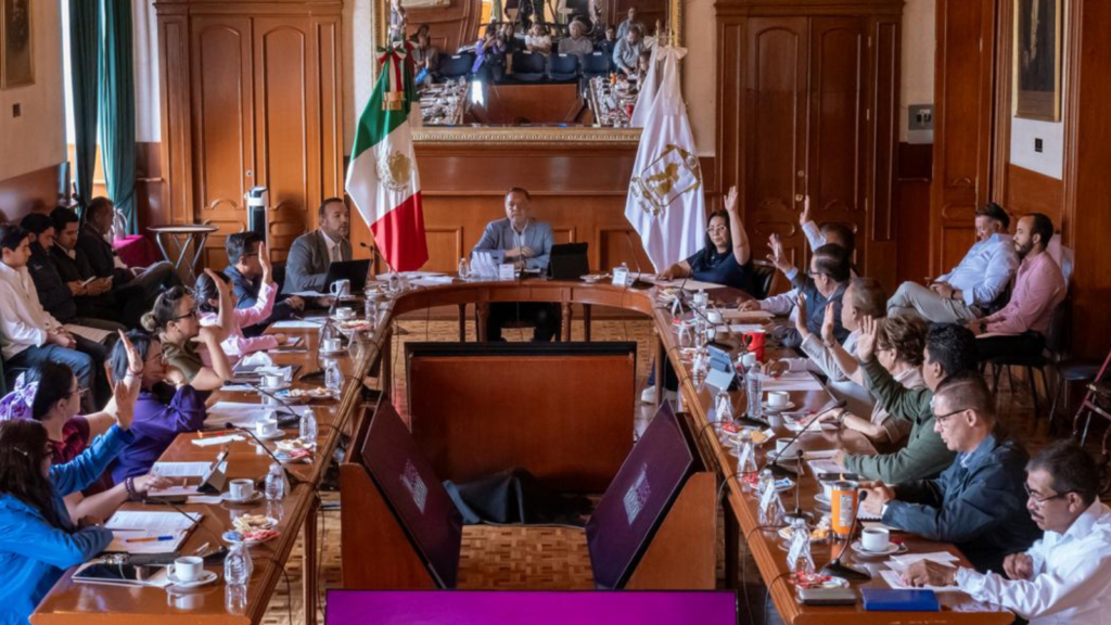 Toluca: Cabildo analiza exentar pago de predial a cinco hospitales estatales; autoriza bailes públicos