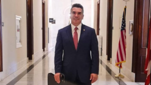 “Alito” Moreno lleva a EE.UU pleito contra Morena mientras enfrenta proceso de desafuero