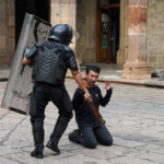 Piden 12 años de prisión para activista que protestó por asesinato de Carlos Manzo