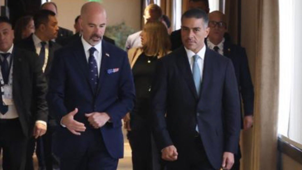 DEA reconoce a García Harfuch por combate al crimen; Cole lo llama “socio de confianza” de EU