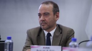 “Constituye una garantía de que cuenta con los conocimientos y la experiencia necesarios para conducir las funciones de la Secretaría Ejecutiva", aclaró el INE. 