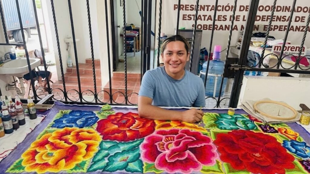 Balean casa en Oaxaca de Elvis Guerra, diseñador del vestido de Sheinbaum para el Grito