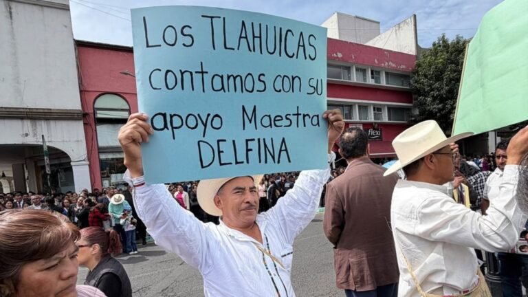 De la Rosa, ediles y líderes comuneros reconocen a Delfina Gómez en su Tercer Informe