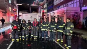 Ricardo Moreno reconoce a bomberos por respuesta rápida durante incendio en centro de Toluca