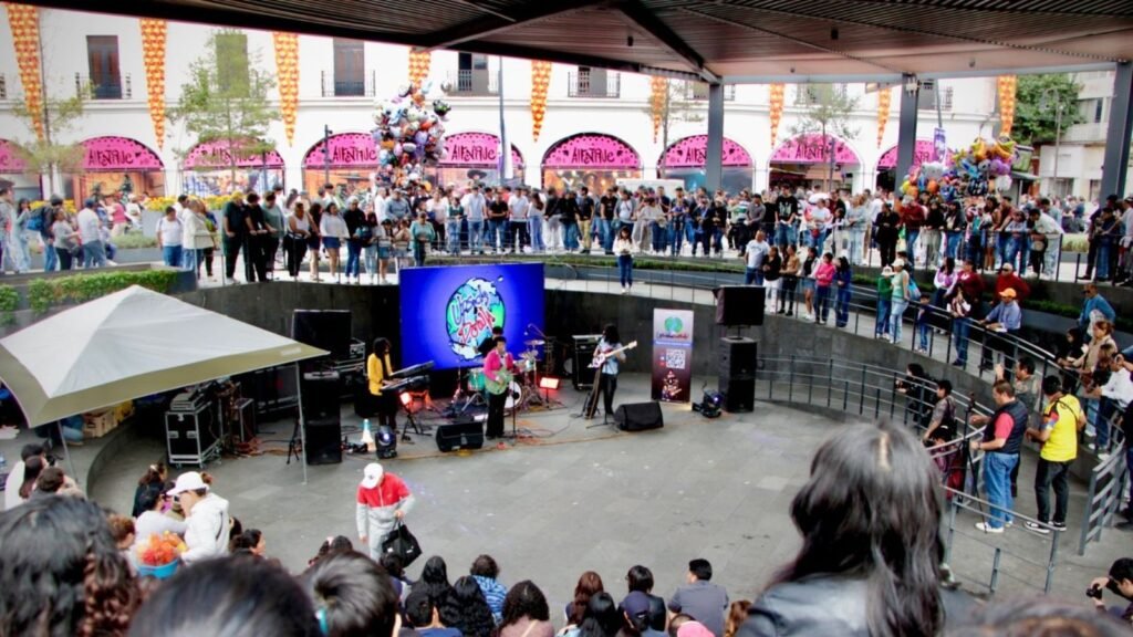 Ricardo Moreno impulsa la cultura en Toluca; Festival Alfeñique 2026 reúne a 260 mil personas