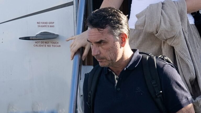 Bolsonaro se autoproclama presidente de Brasil; denuncia fraude electoral