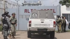 Riña en penal de Mazatlán obliga trasladar a 49 reos a otros estados