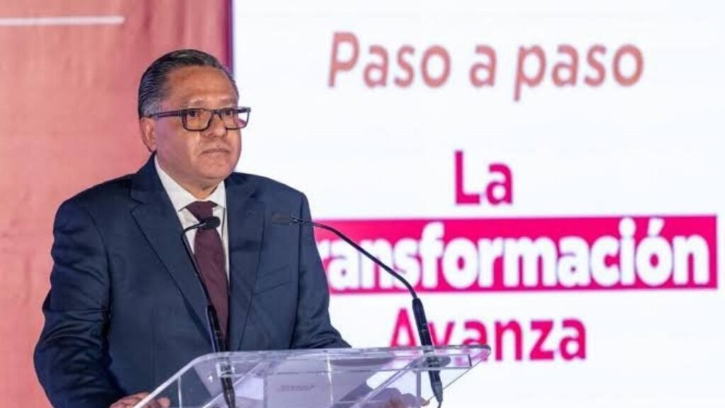 Ricardo Moreno va por tres años más en Toluca; ciudadanía respalda su registro en Morena