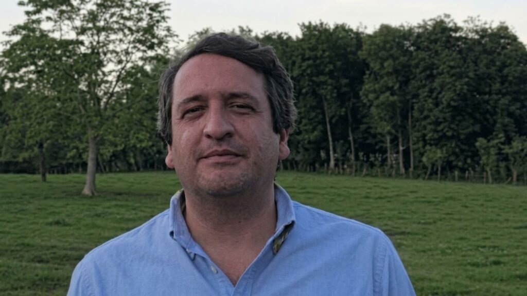 Andy López formaliza registró en Morena; va por diputación federal en Tabasco