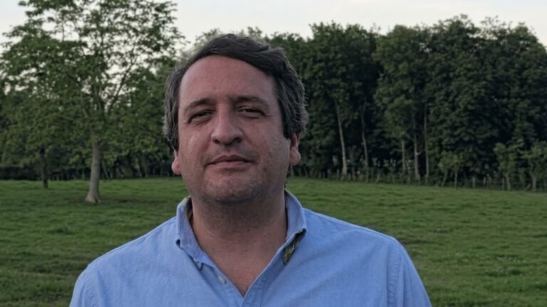 Andy López formaliza registró en Morena; va por diputación federal en Tabasco