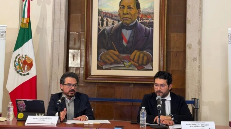 Zoé Robledo ofrece diálogo directo con base trabajadora de hospitales del IMSS