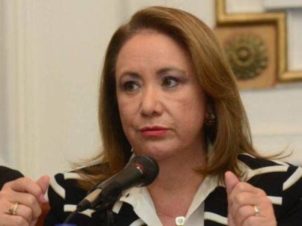 09-abogado-plagiado-alista-demanda-contra-yasmin-esquivel-65381969b99c8-600x366.jpg