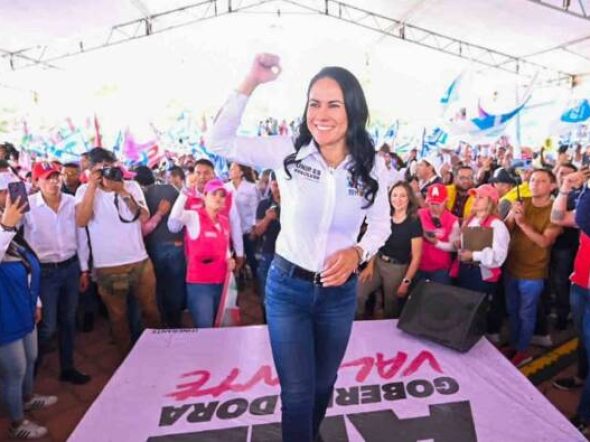 alejandra-del-moral-contratos-estafa-maestra-edomex-65381bde2717c-600x395.jpg