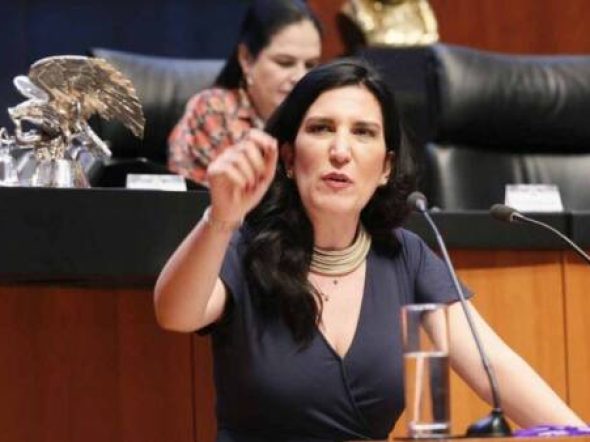 kenia-lopez-2-65381389cde4c-600x338.jpg