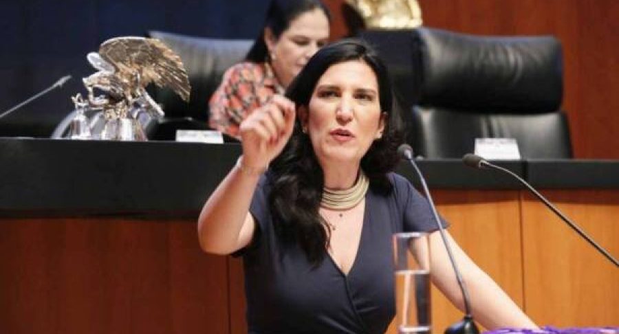 kenia-lopez-2-65381389cde4c-600x338.jpg