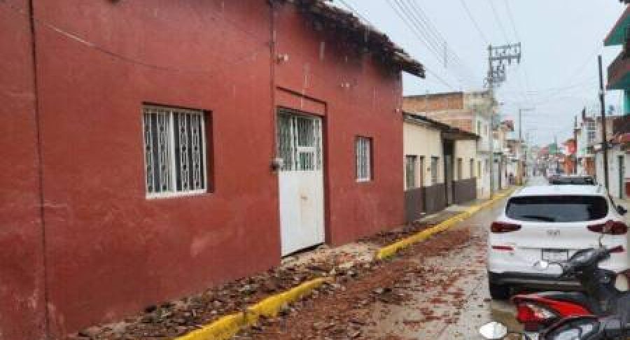 michoacan-sismo-77-1-653812fccf52d-450x600.jpg
