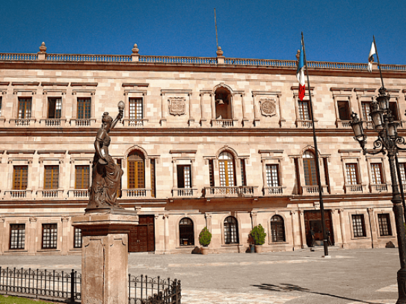 palacio-de-gobierno-de-coahuila-6538172342bf0-600x407.png