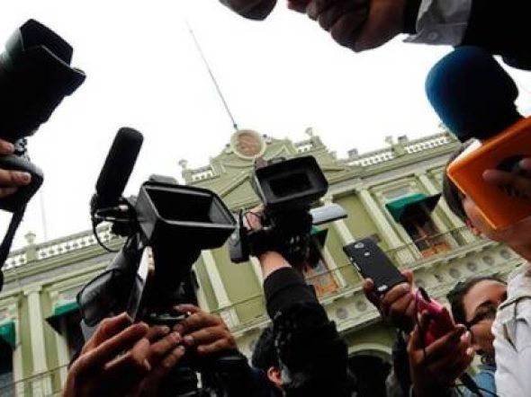 periodistas-65380a5a800b7-600x311.jpg