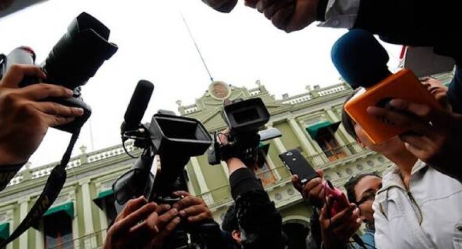 periodistas-65380a5a800b7-600x311.jpg
