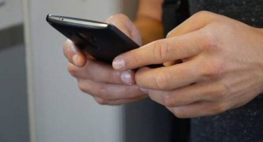 smartphone-2454611-1280-640x360-1-65380df638236-600x338.jpg